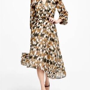 NWT Chiffon Geometric Patterned Dress